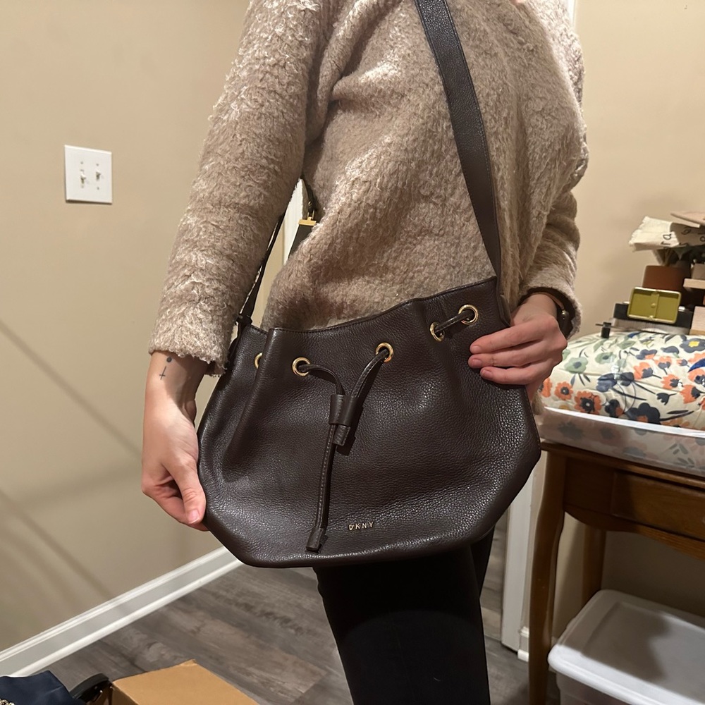BNWT DKNY purse